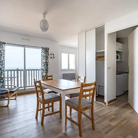 Face A La Avec Balcon *