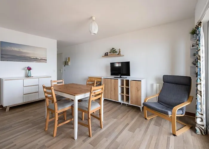 Face A La Avec Balcon דירה הולגאט