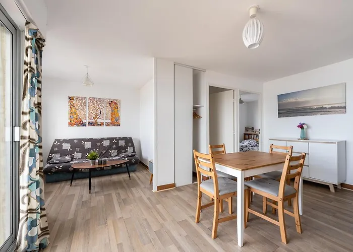 Face A La Avec Balcon * הולגאט