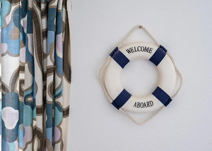 Face A La Avec Balcon *